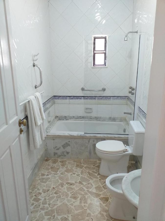 Czaritza Apart Hotel Бомбиняс Екстериор снимка