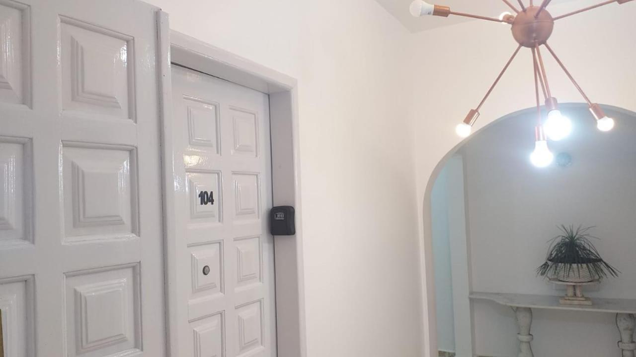 Czaritza Apart Hotel Бомбиняс Екстериор снимка