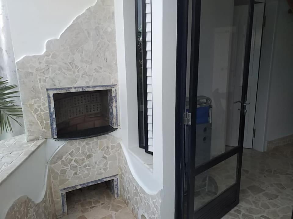 Czaritza Apart Hotel Бомбиняс Екстериор снимка